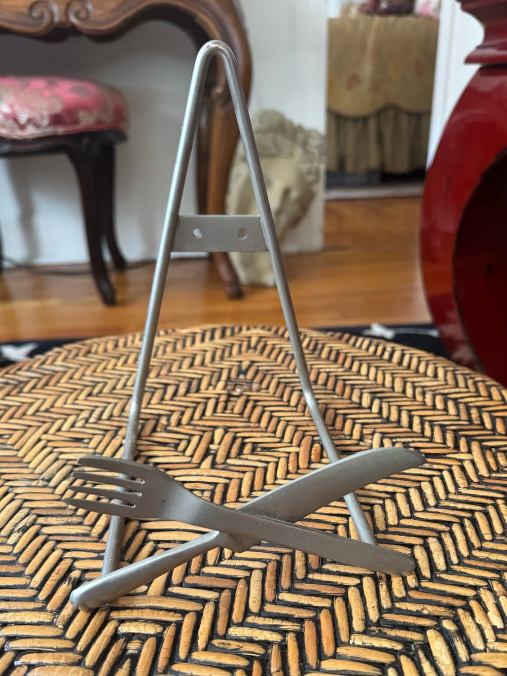 Matte Silver Metal Display Stand with Fork & Knife Accent